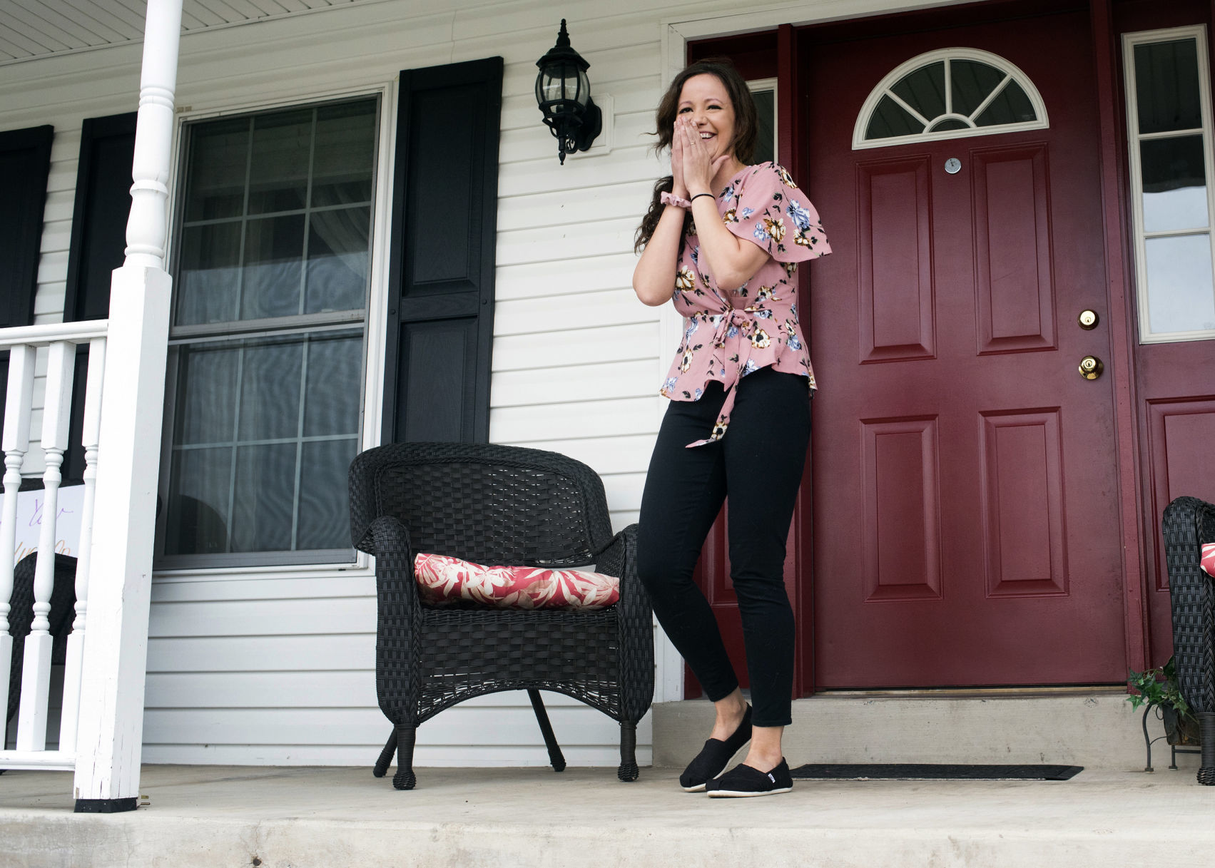 Elysburg community gives sendoff to nurse headed to California
